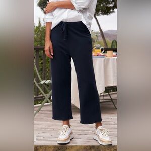 Frank & Eileen Classic Aspen British Royal Navy cropped sweatpants. Sm.  NIB.